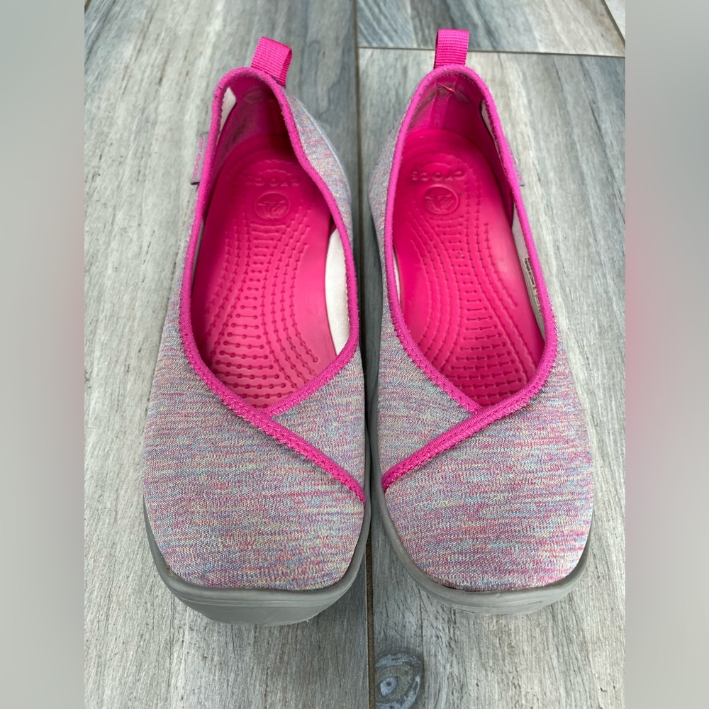 ***Crocs Slip Ons size 6 - Picture 2 of 4